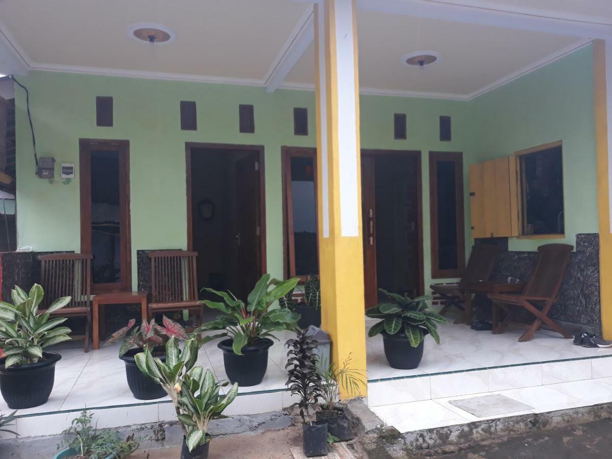 Tamansuruh Ijen Mansjestic B&B מראה חיצוני תמונה
